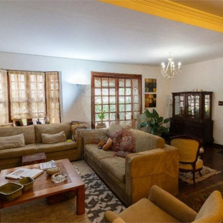 Casa à venda com 3 suítes em Jardim das Vertentes, São Paulo, SP