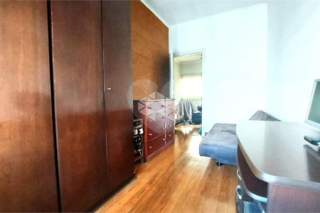 Casa à venda com 4 quartos, sendo 1 suíte,  em Lapa, São Paulo, SP