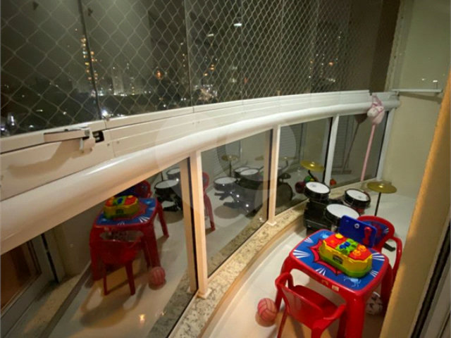 Apartamento à venda com 3 suítes em Santana, São Paulo, SP