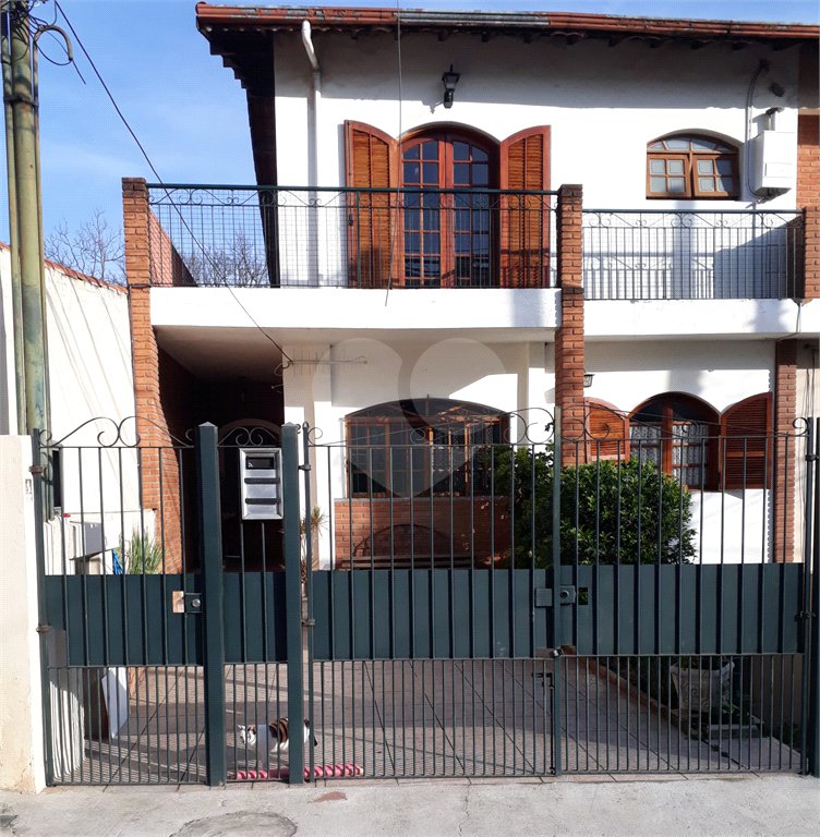 Sobrado à venda com 3 quartos, sendo 1 suíte,  em Vila Nivi, São Paulo, SP