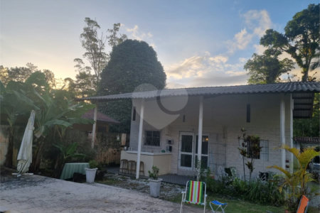 Chácara à venda com 4 quartos em Aguapeú, Itanhaém, SP