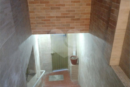 Sobrado à venda com 3 quartos em Jardim Líbano, São Paulo, SP