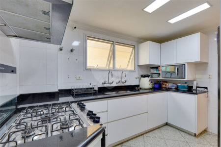 Casa à venda com 4 suítes no condomínio Ville Bosqueé, São Paulo - SP