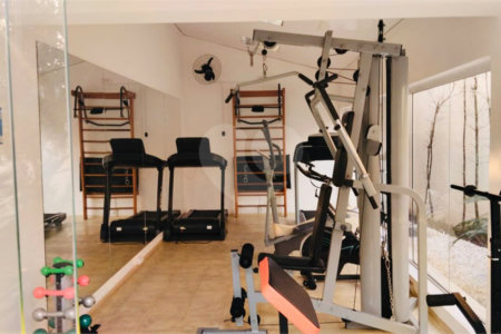 Casa à venda com 3 quartos, sendo 1 suíte, no condomínio Moradas do Horto, São Paulo - SP