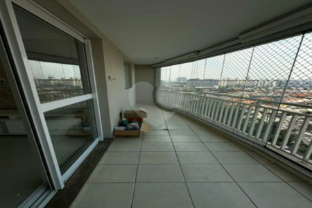 Apartamento à venda com 3 quartos, sendo 1 suíte, em Parque Maria Luiza, São Paulo, SP