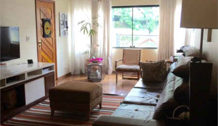 Sobrado à venda com 4 quartos, sendo 1 suíte,  em Jardim Pinheiros, São Paulo, SP