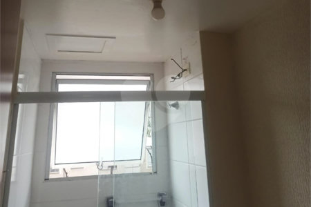 Apartamento no térreo, localizado no Condomínio Residencial Monte Everest
