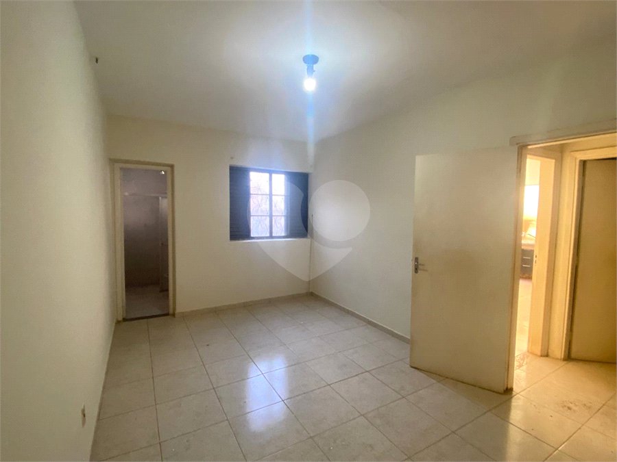 Casa à venda com 3 quartos, sendo 1 suíte, no Centro, Araraquara, SP