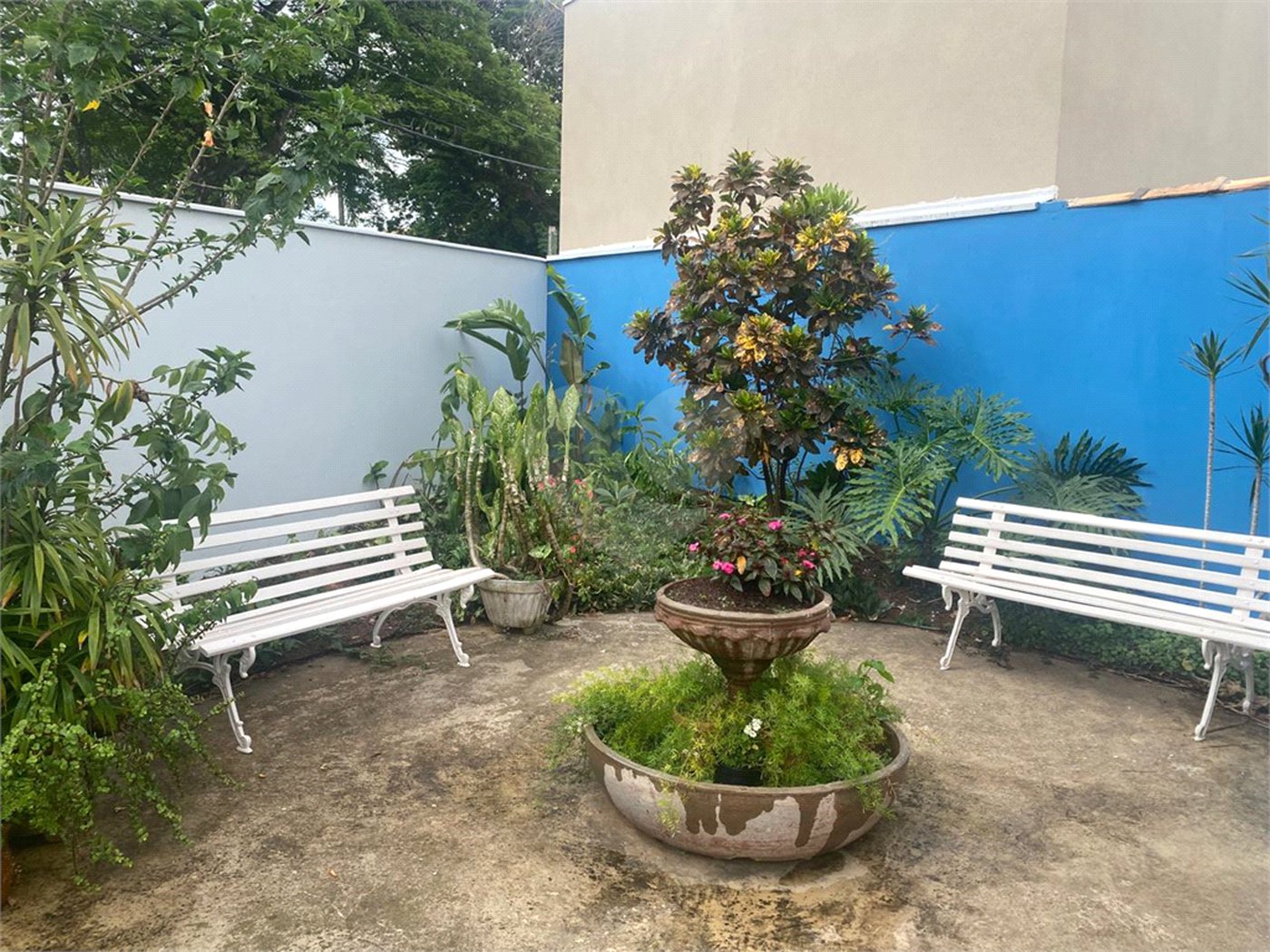 Casa à venda com 5 quartos, sendo 3 suítes, no condomínio Zuleika Jabour, Salto - SP