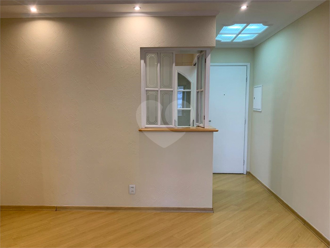 Apartamento para alugar com 3 quartos, sendo 1 suíte,  em Vila Hamburguesa, São Paulo, SP