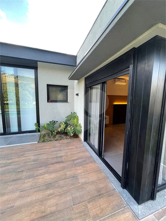 Casa à venda com 3 suítes no condomínio Residencial Granville, Atibaia - SP
