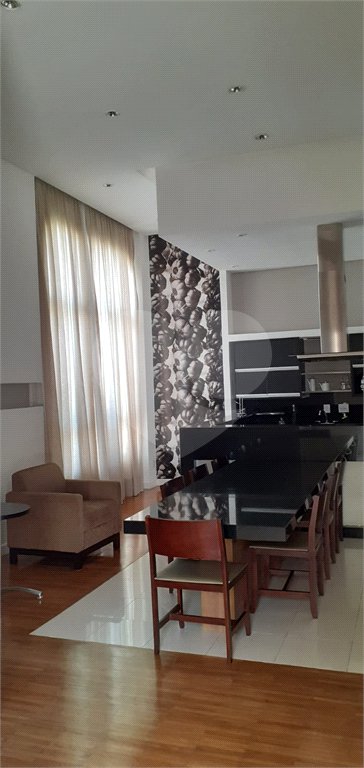 Apartamento à venda com 4 quartos, sendo 2 suítes,  em Vila Oliveira, Mogi das Cruzes, SP