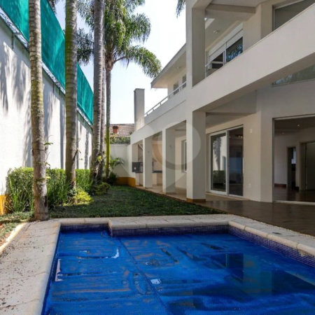 Casa à venda com 4 suítes no condomínio Vila Alba, São Paulo - SP