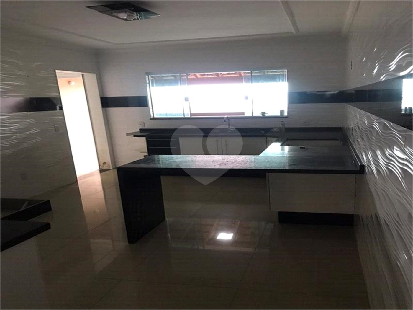 Sobrado à venda com 3 suítes em Vila Haro, Sorocaba, SP