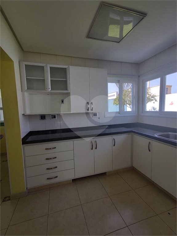 Casa à venda com 3 suítes no condomínio Residencial Suzano, Suzano - SP