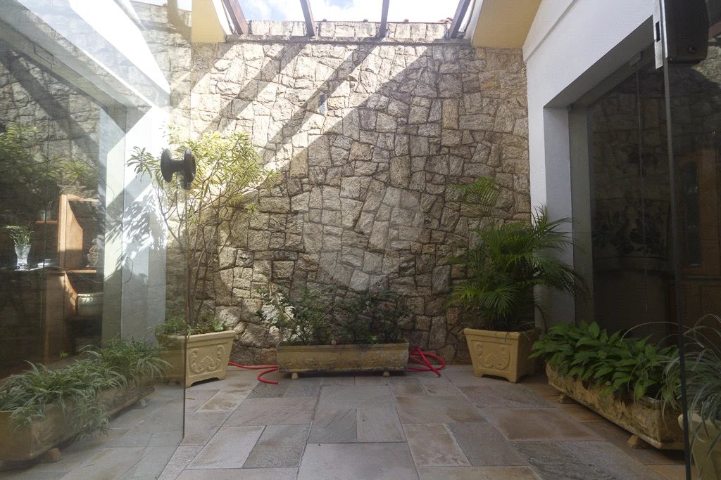 Casa à venda com 4 suítes em Jardim Franca, São Paulo, SP