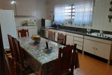 Casa à venda com 4 quartos, sendo 2 suítes, em Jardim Franca, São Paulo, SP