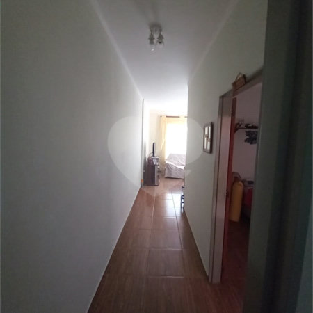 Casa térrea no Cidade Aracy .