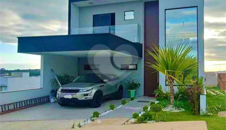 Casa à venda com 4 quartos, sendo 2 suítes, no condomínio Horto Florestal Villagio, Sorocaba - SP