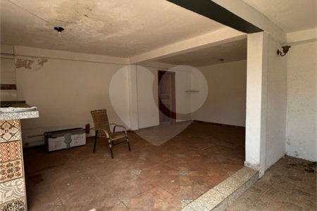 Sobrado à venda ou para alugar com 4 quartos, sendo 2 suítes, em Vila Lacíria, Ponta Porã, MS