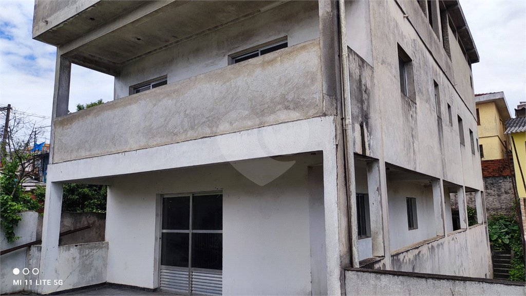 Sobrado à venda com 5 quartos, sendo 3 suítes, em Vila Campestre, São Paulo, SP