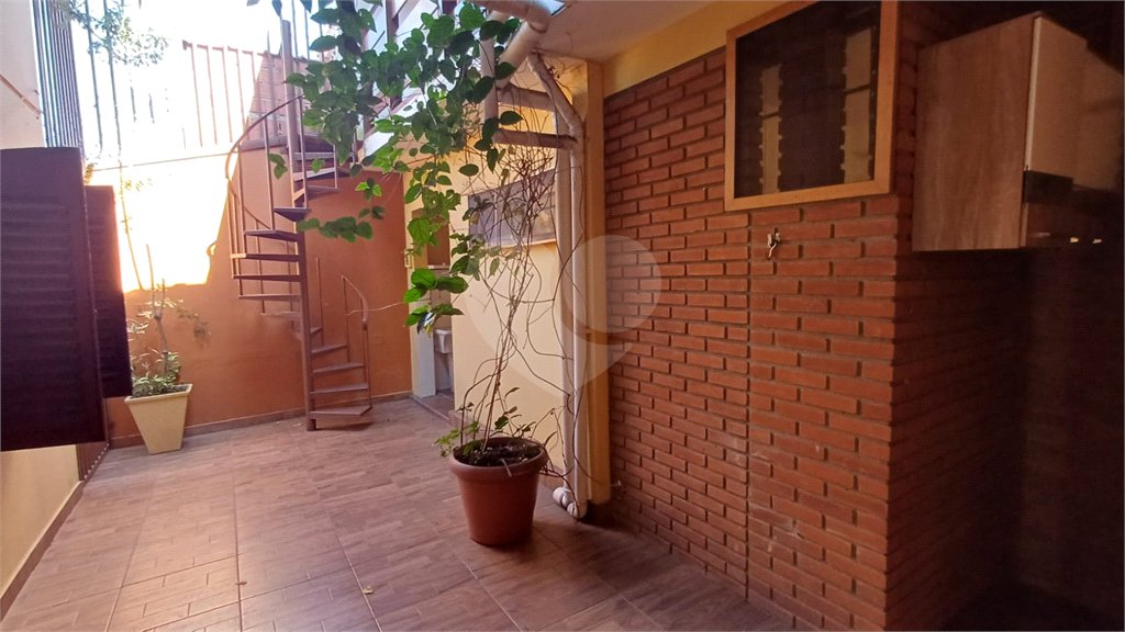 Sobrado à venda com 5 quartos, sendo 2 suítes,  em Parque Continental, São Paulo, SP