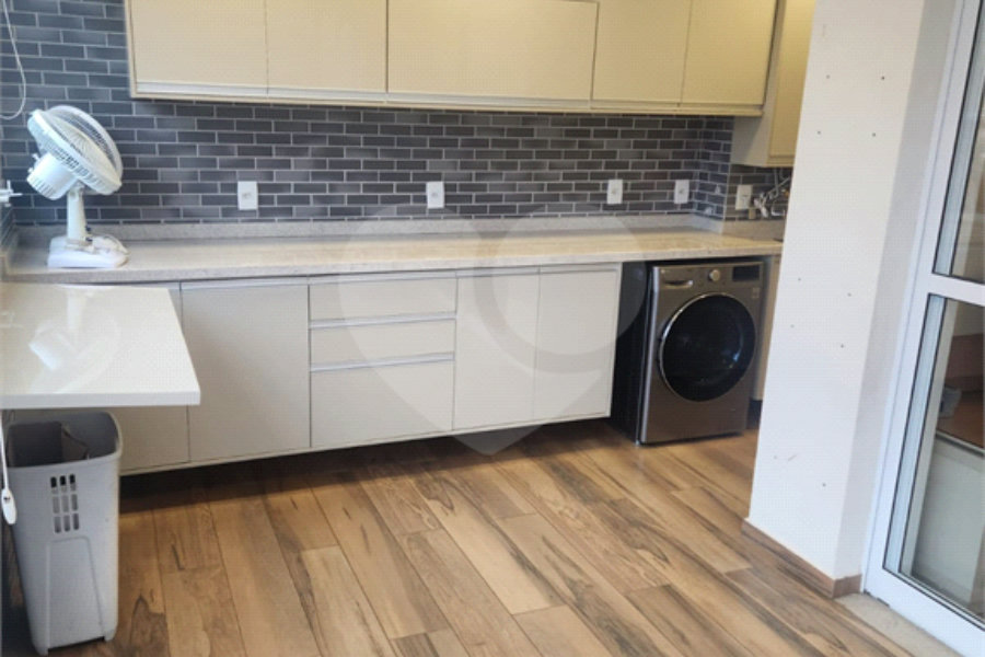Apartamento à venda com 3 quartos, sendo 1 suíte, em Barra Funda, São Paulo, SP
