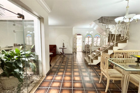 Casa à venda com 5 quartos, sendo 2 suítes, em Vila Formosa, São Paulo, SP