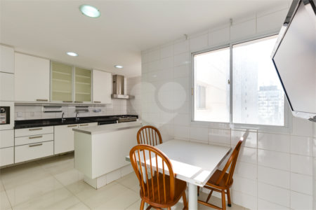 Apartamento à venda com 3 suítes em Alto da Boa Vista, São Paulo, SP