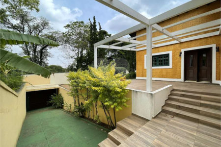 Casa à venda com 4 suítes no condomínio Miollo da Granja, Cotia - SP