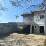 Casa à venda com 3 suítes no condomínio Altos de São Roque, São Roque - SP