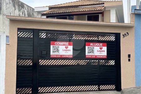 Sobrado à venda ou para alugar com 3 suítes em Vila Sônia, São Paulo, SP