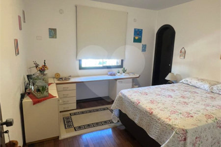 Casa à venda com 5 quartos, sendo 4 suítes, em Parque Maria Helena, São Paulo, SP