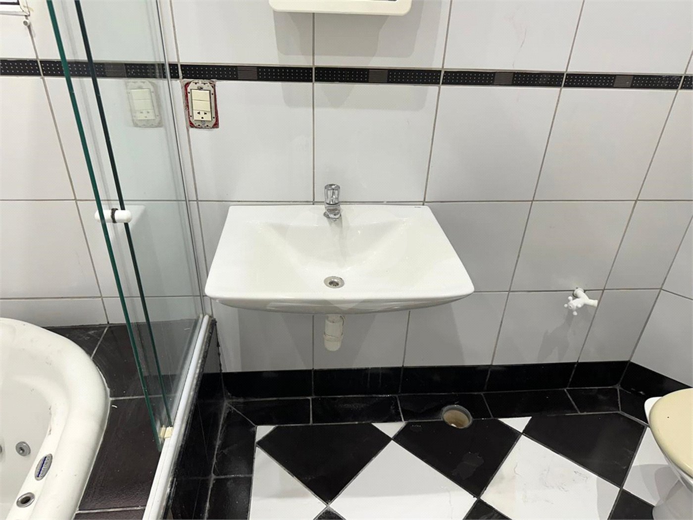 Sobrado à venda com 7 quartos, sendo 2 suítes,  em Lauzane Paulista, São Paulo, SP
