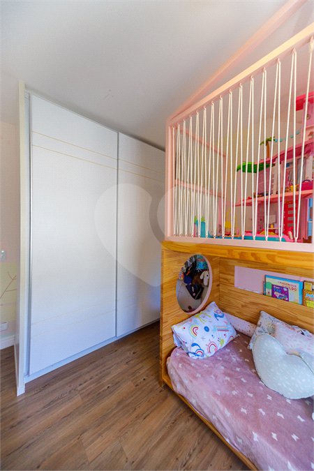 Apartamento de 149,51m2, 3 dormitórios, 1 suíte, toalete social, living 2 ambientes, 2 vagas fixas e lazer completo em Higienópolis.
