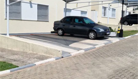 Casa à venda com 3 quartos, sendo 1 suíte, no condomínio Residencial Vila D`ouro, Cotia - SP