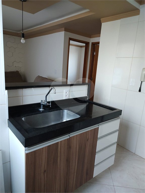 Apartamento no condomínio Monte Everest dispondo de 48m²