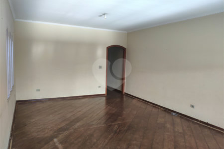 Casa à venda com 5 quartos, sendo 1 suíte, em Jaguaré, São Paulo, SP