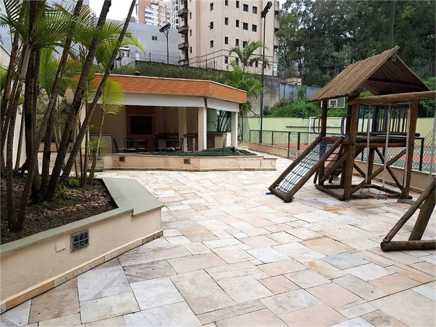 Apartamento à venda com 4 quartos, sendo 3 suítes,  em Vila Suzana, São Paulo, SP