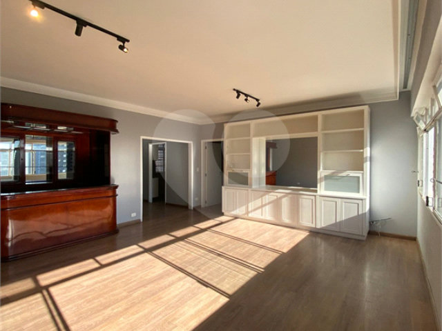 Apartamento à venda com 3 quartos em Vila Mariana, São Paulo, SP