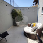 Casa à venda com 3 quartos, sendo 1 suíte,  no condomínio Residencial Jardim das Palmeiras, Vinhedo - SP