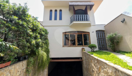 Casa à venda com 3 suítes em Vila Pereira Barreto, São Paulo, SP