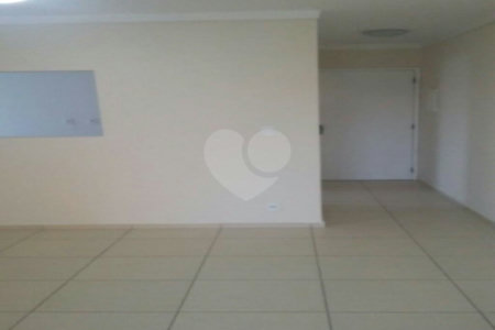 Apartamento à venda com 3 quartos, sendo 1 suíte,  em Jardim Luísa, São Paulo, SP
