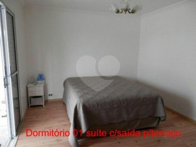 Sobrado à venda com 3 quartos, sendo 1 suíte,  em Jardim Prudência, São Paulo, SP