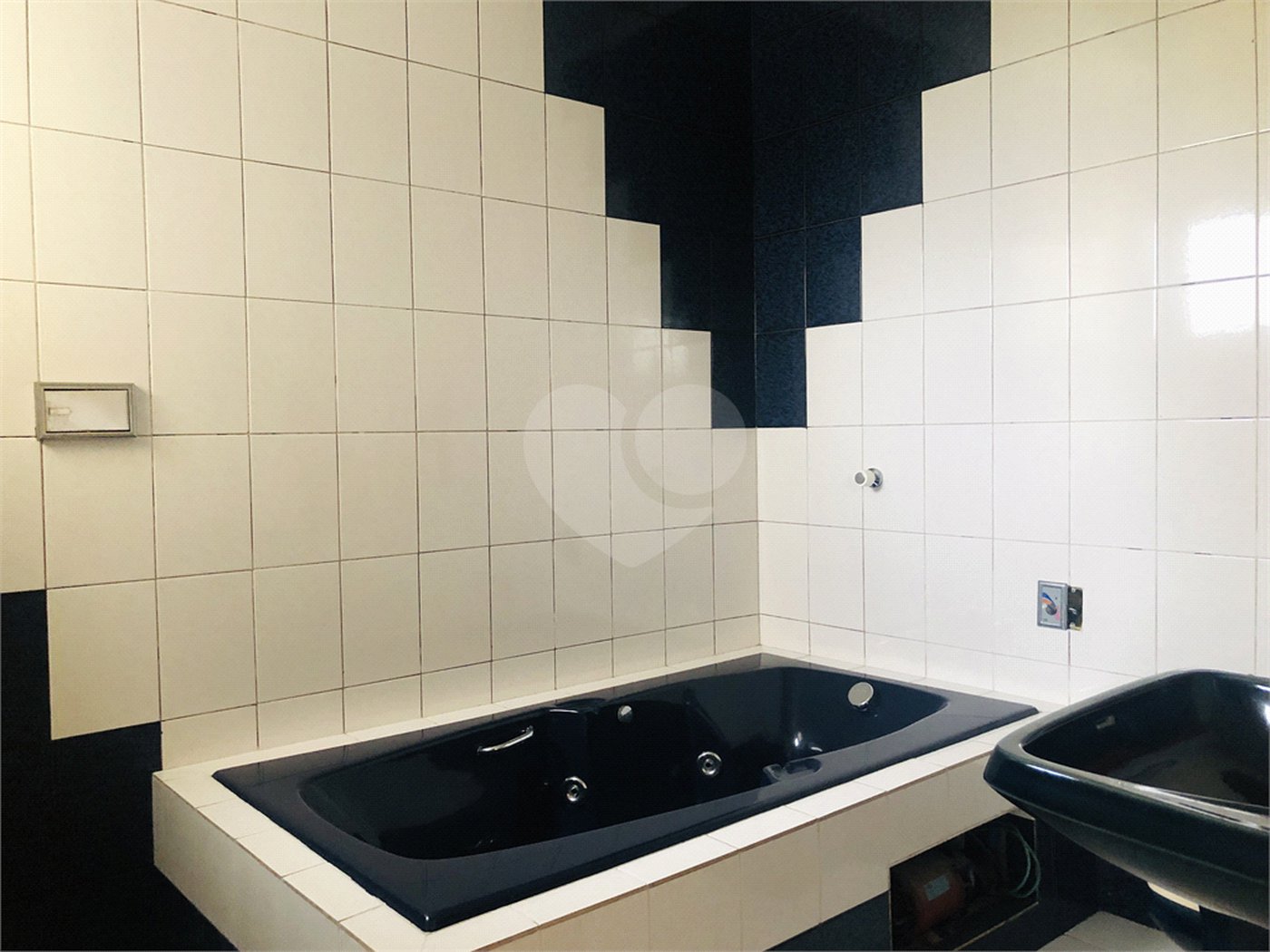 Sobrado à venda com 3 quartos, sendo 1 suíte, em Vila Romero, São Paulo, SP