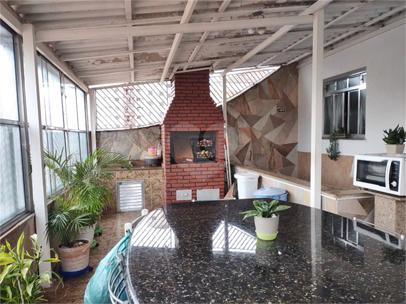 Casa à venda com 3 quartos, sendo 1 suíte, no condomínio Vila Paiva, São Paulo - SP