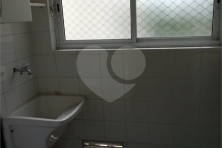 Apartamento à venda com 2 quartos em Vila Anastácio, São Paulo, SP
