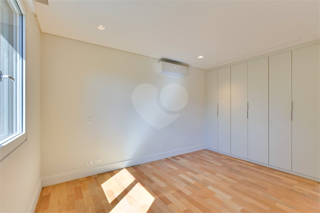 Casa à venda com 4 suítes no condomínio Jamestown, São Paulo - SP