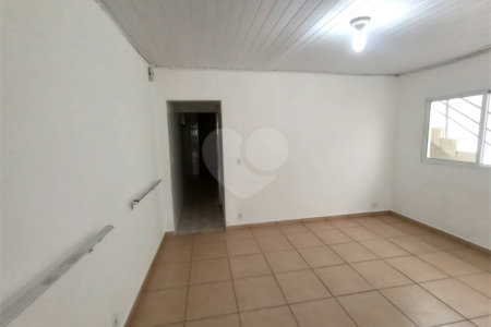 Sobrado à venda com 3 quartos em Sítio Pinheirinho, São Paulo, SP