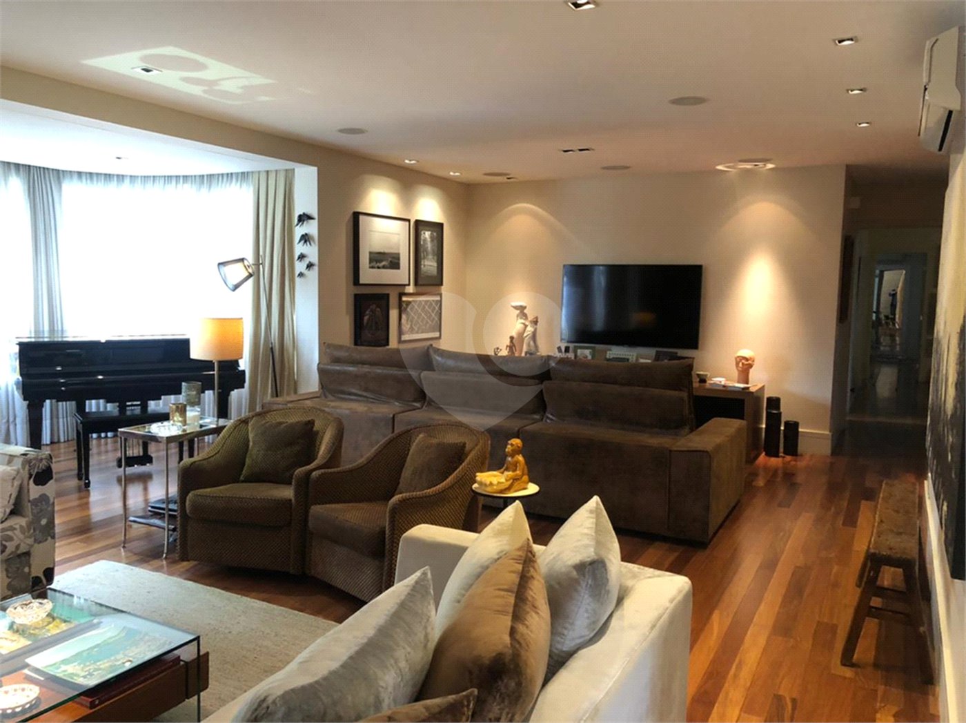 Apartamento à venda com 4 quartos, sendo 3 suítes, em Alto da Boa Vista, São Paulo, SP